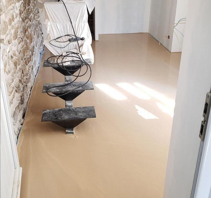 Coulage de chape anhydrite à Mâcon